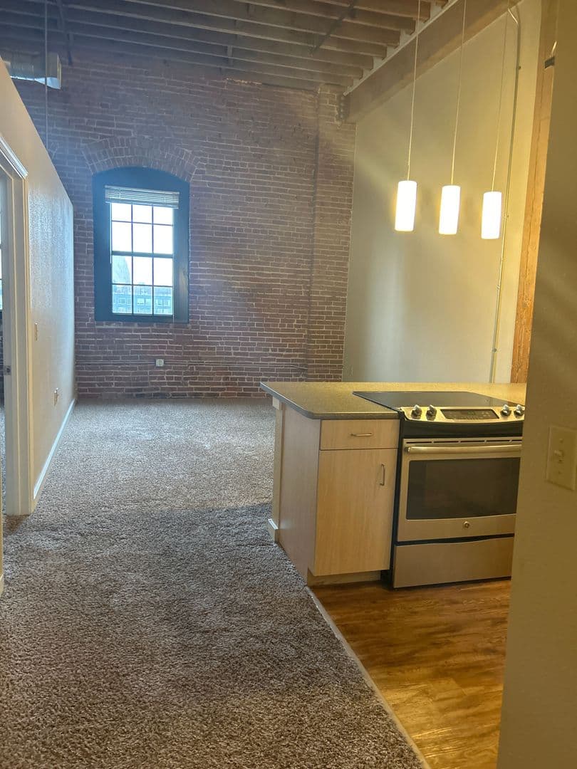 Kansas City Apartment: 1601 Walnut Street