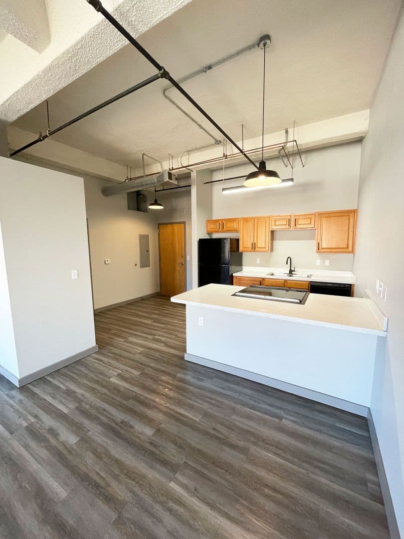 Kansas City Apartment: 1004 Baltimore Ave