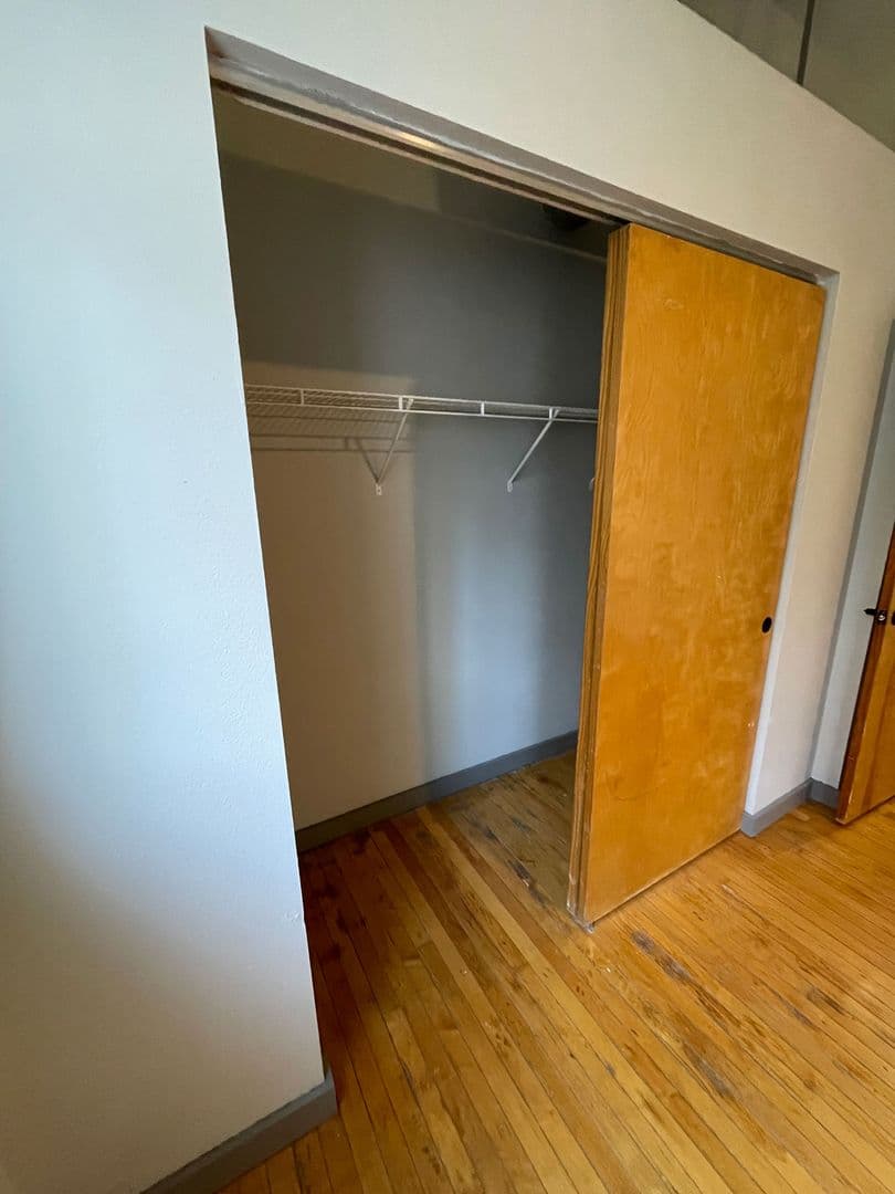 Kansas City Apartment: 1004 Baltimore Ave