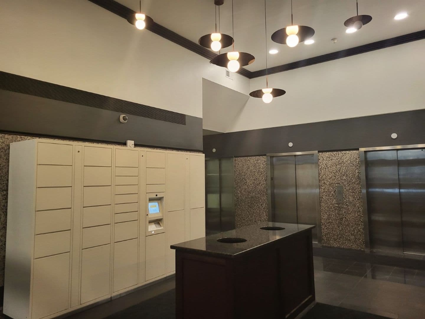 Kansas City Apartment: 1004 Baltimore Ave