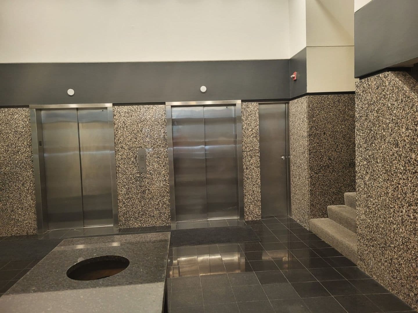 Kansas City Apartment: 1004 Baltimore Ave