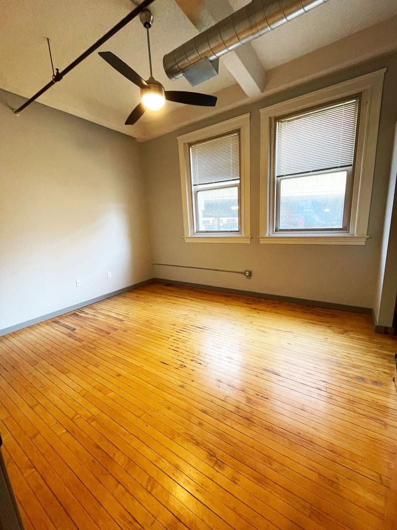 Kansas City Apartment: 1004 Baltimore Ave