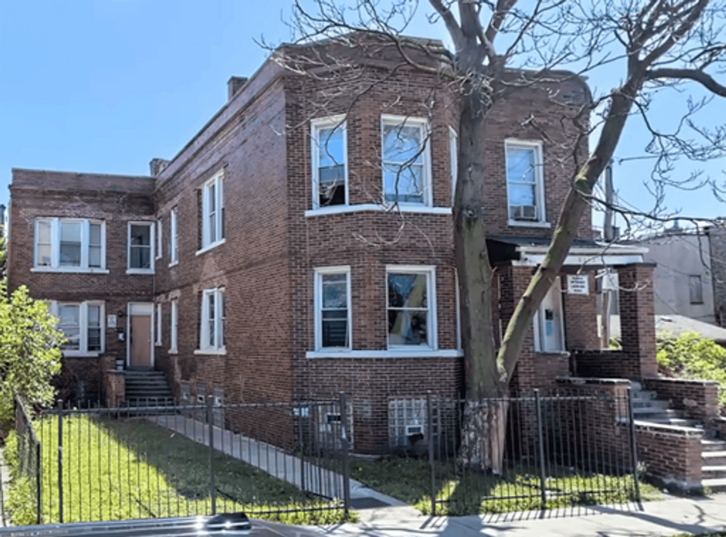 Chicago Apartment: 6341-43 S Elizabeth