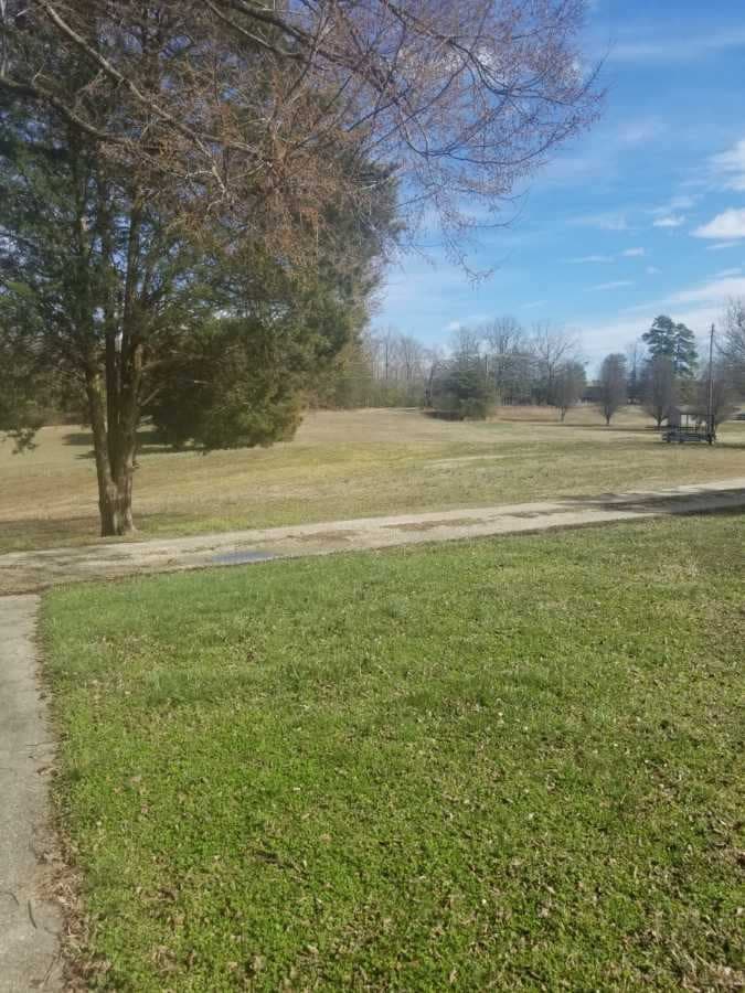 Sandston House: 3940 Senior Lane