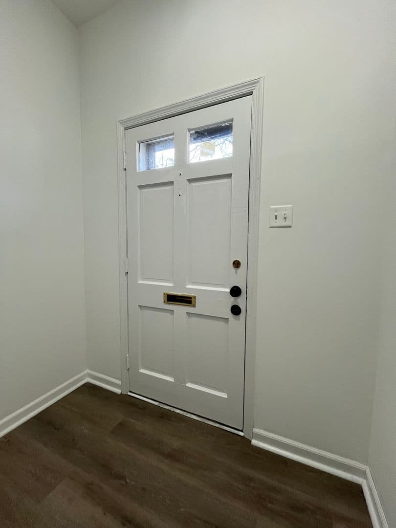 Henrico House: 39 Rock Garden Lane