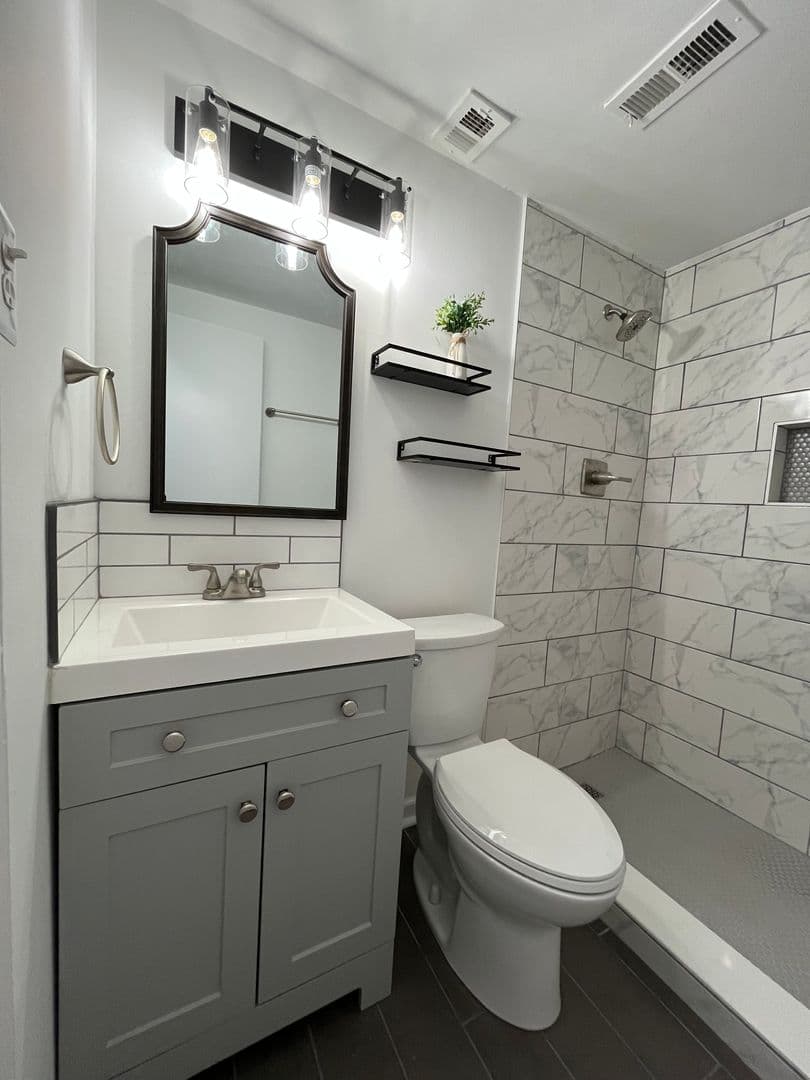 Henrico House: 39 Rock Garden Lane