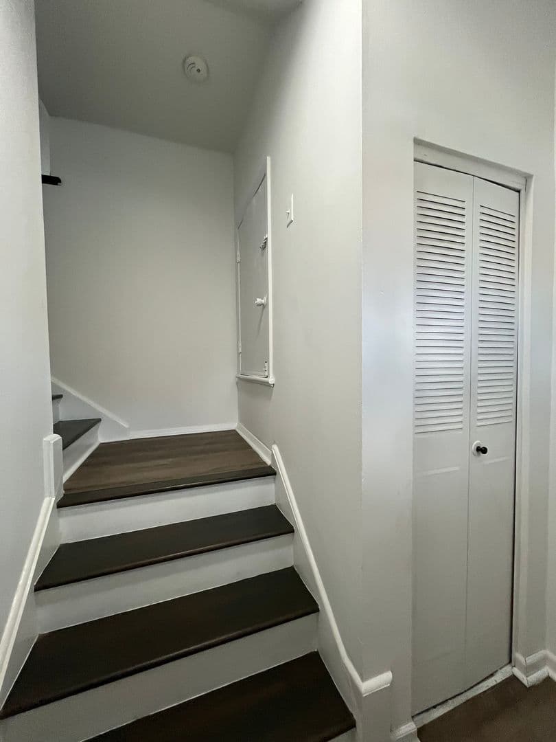 Henrico House: 39 Rock Garden Lane