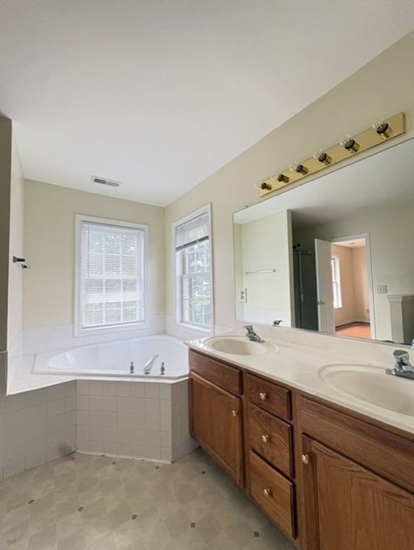 Glen Allen House: 5417 Kimbermere Court