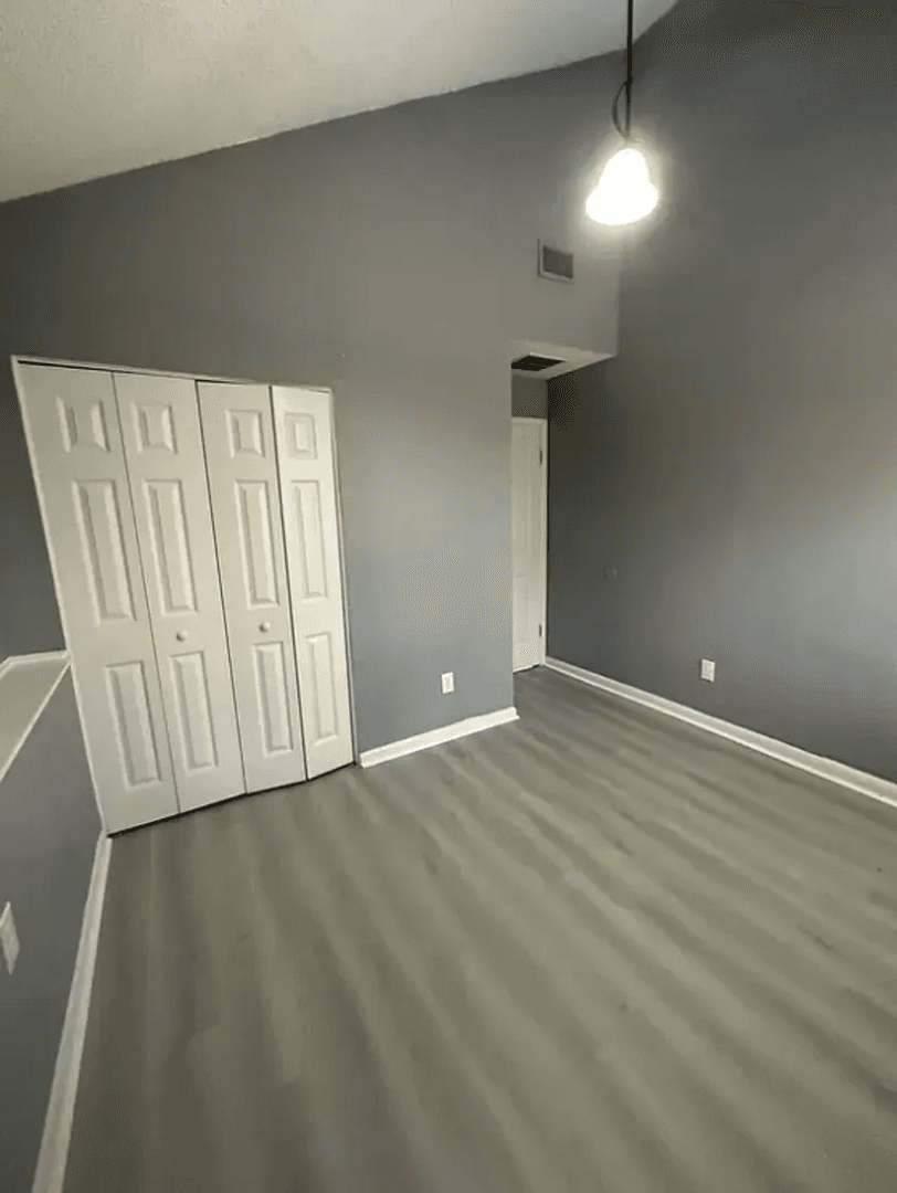 Jacksonville Apartment: 8145 San Jose Manor Dr E