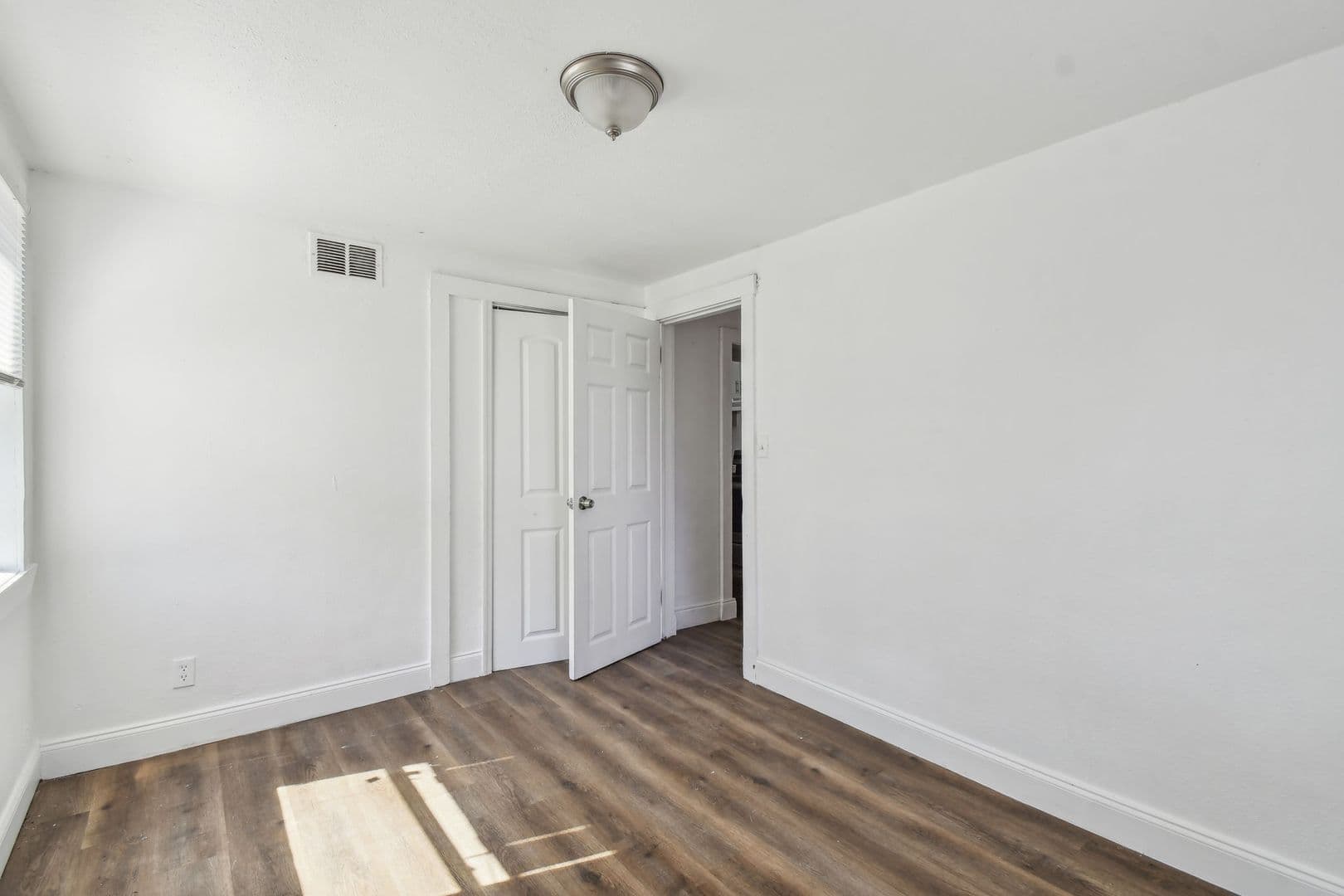 Jacksonville Apartment: 1330 Barnett St.
