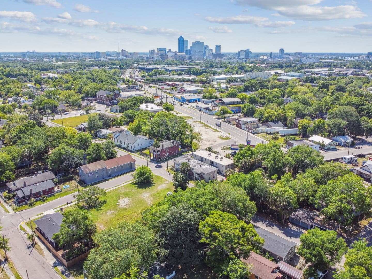 Jacksonville Apartment: 1330 Barnett St.