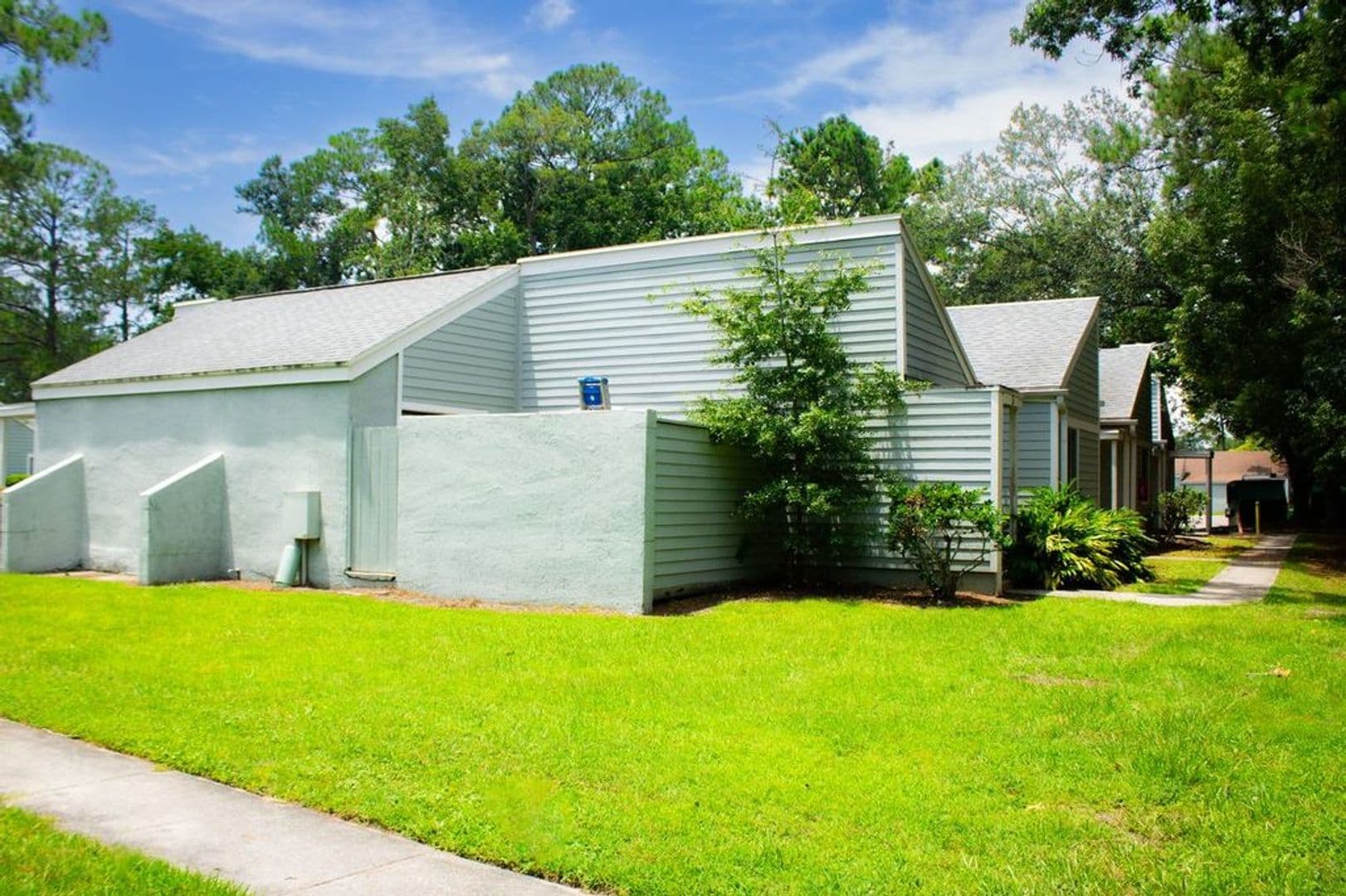 Jacksonville Apartment: 8145 San Jose Manor Dr E