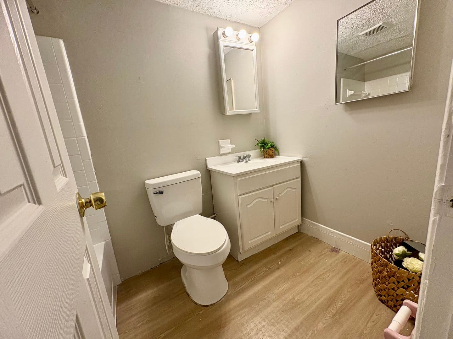 Jacksonville Apartment: 1035 Arco Drive
