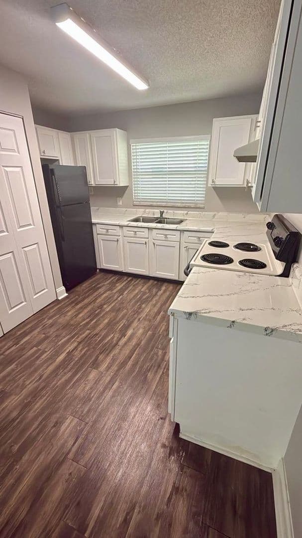 Jacksonville Apartment: 5700 Fishing Pen Creek Court