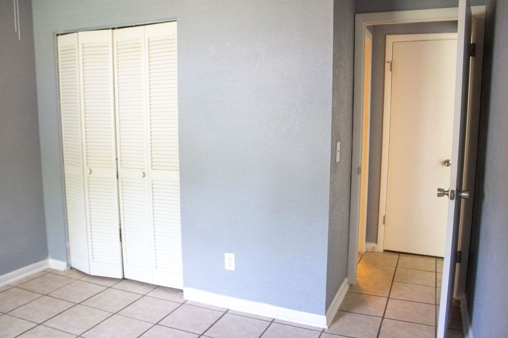 Jacksonville Apartment: 8145 San Jose Manor Dr E