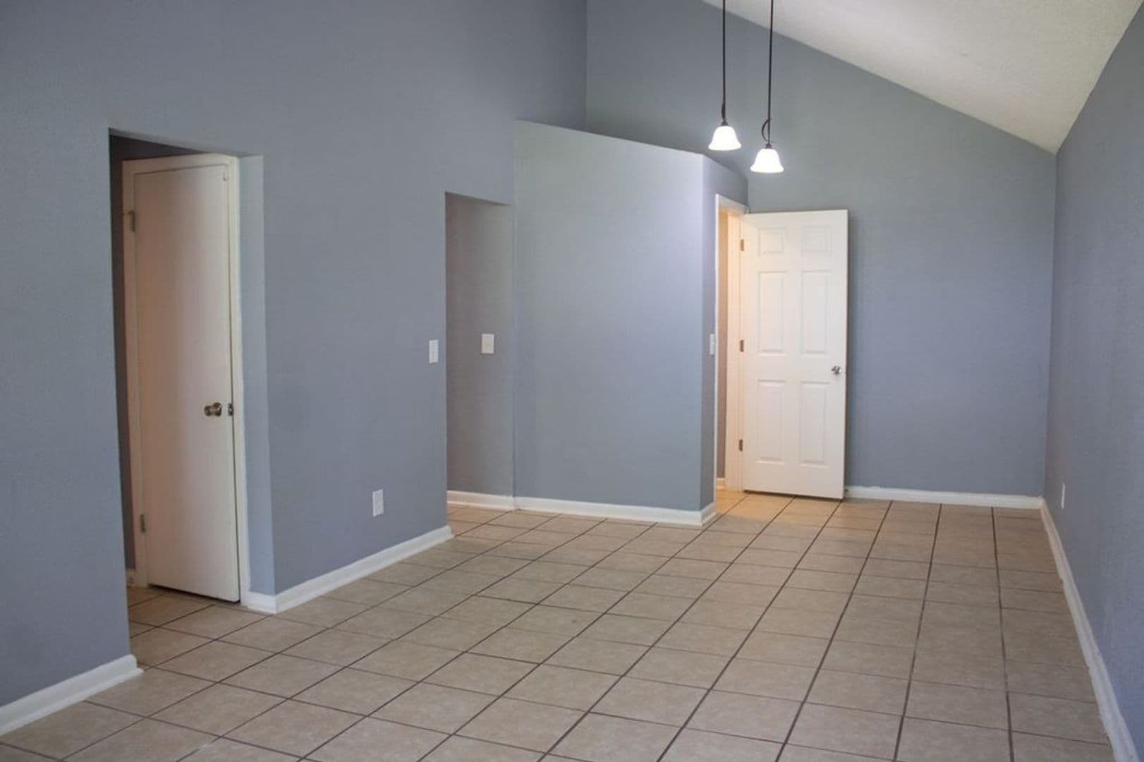 Jacksonville Apartment: 8145 San Jose Manor Dr E