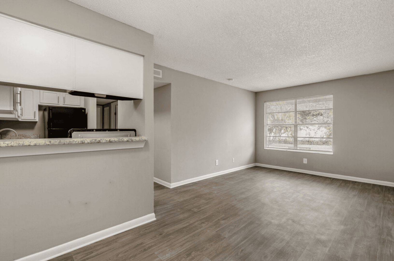 Jacksonville Apartment: 5521 Ricker Rd
