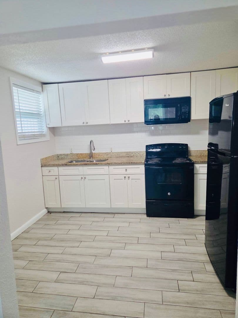 Jacksonville Apartment: 1168 W. 20th Street