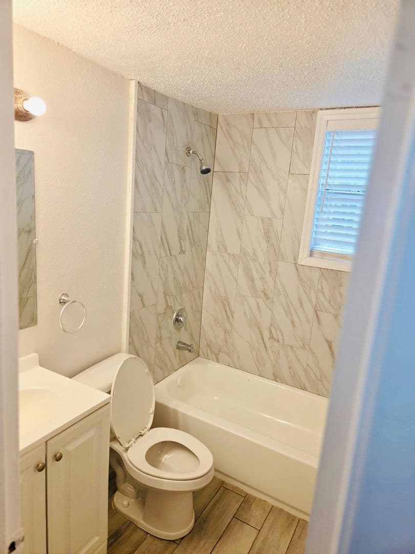Jacksonville Apartment: 1168 W. 20th Street
