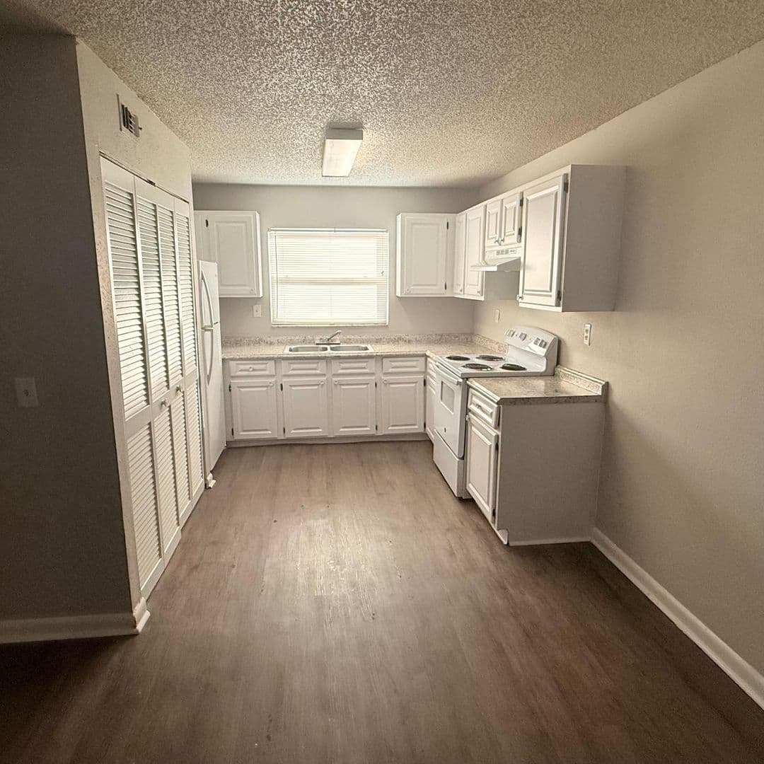 Jacksonville Apartment: 5700 Fishing Pen Creek Court