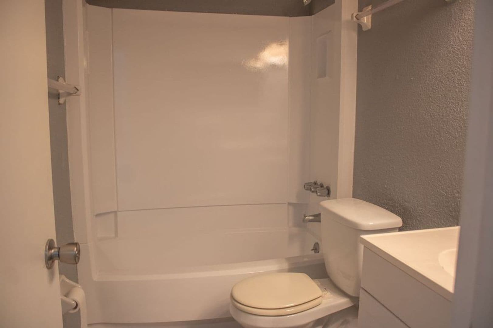 Jacksonville Apartment: 8145 San Jose Manor Dr E