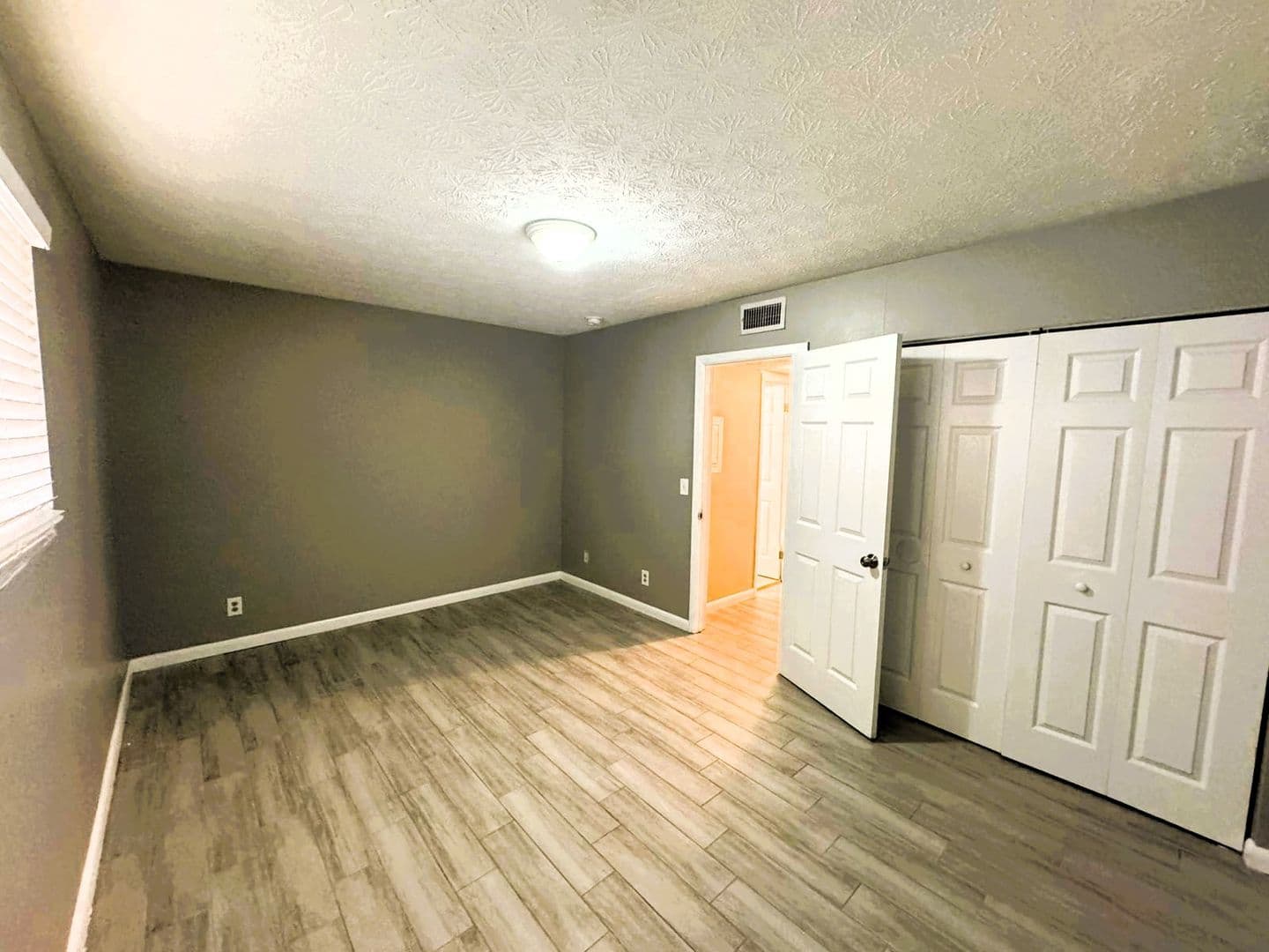 Jacksonville Apartment: 1035 Arco Drive