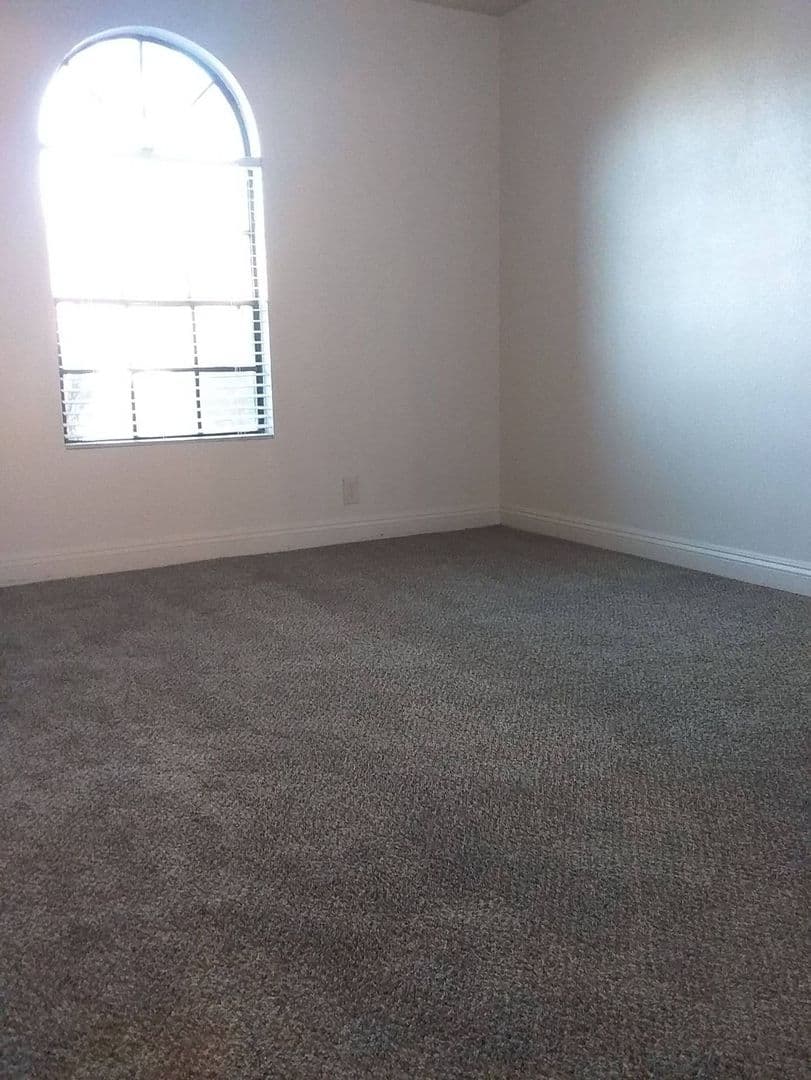 Las Vegas House: 4050 Pacific Harbors Dr #141