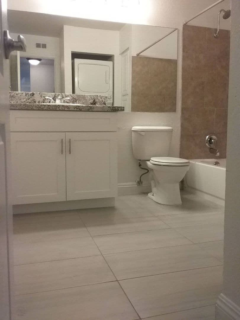 Las Vegas House: 4050 Pacific Harbors Dr #141