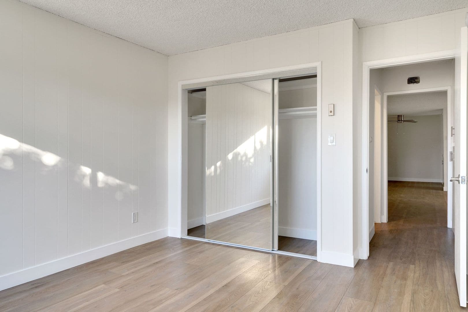 Los Angeles Apartment: 1477 S Canfield Ave
