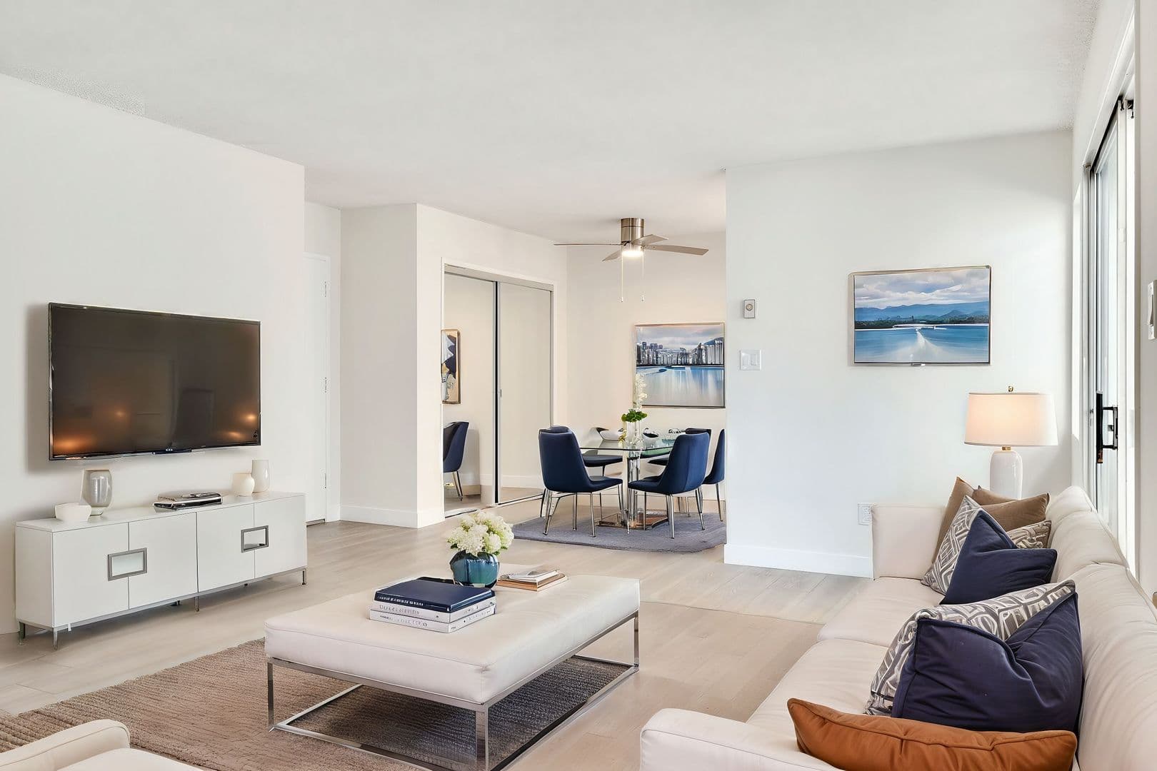 Los Angeles Apartment: 1477 S Canfield Ave