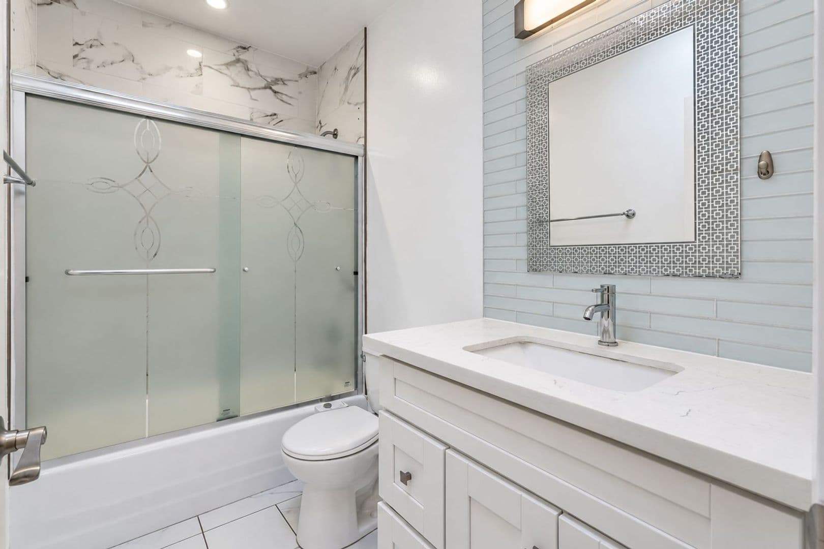 Los Angeles Apartment: 8588 Horner St