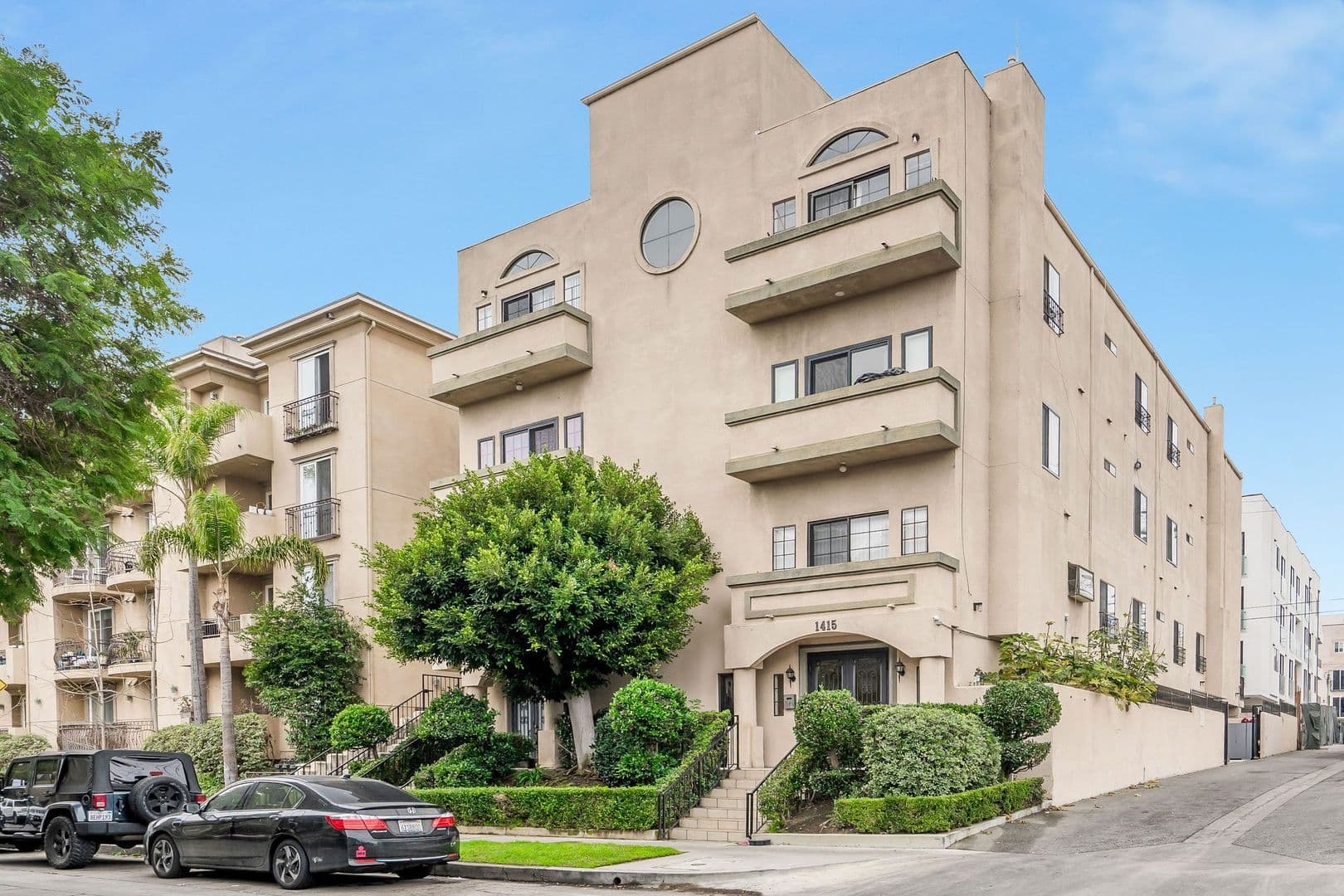 Los Angeles Apartment: 1415 Rexford Dr