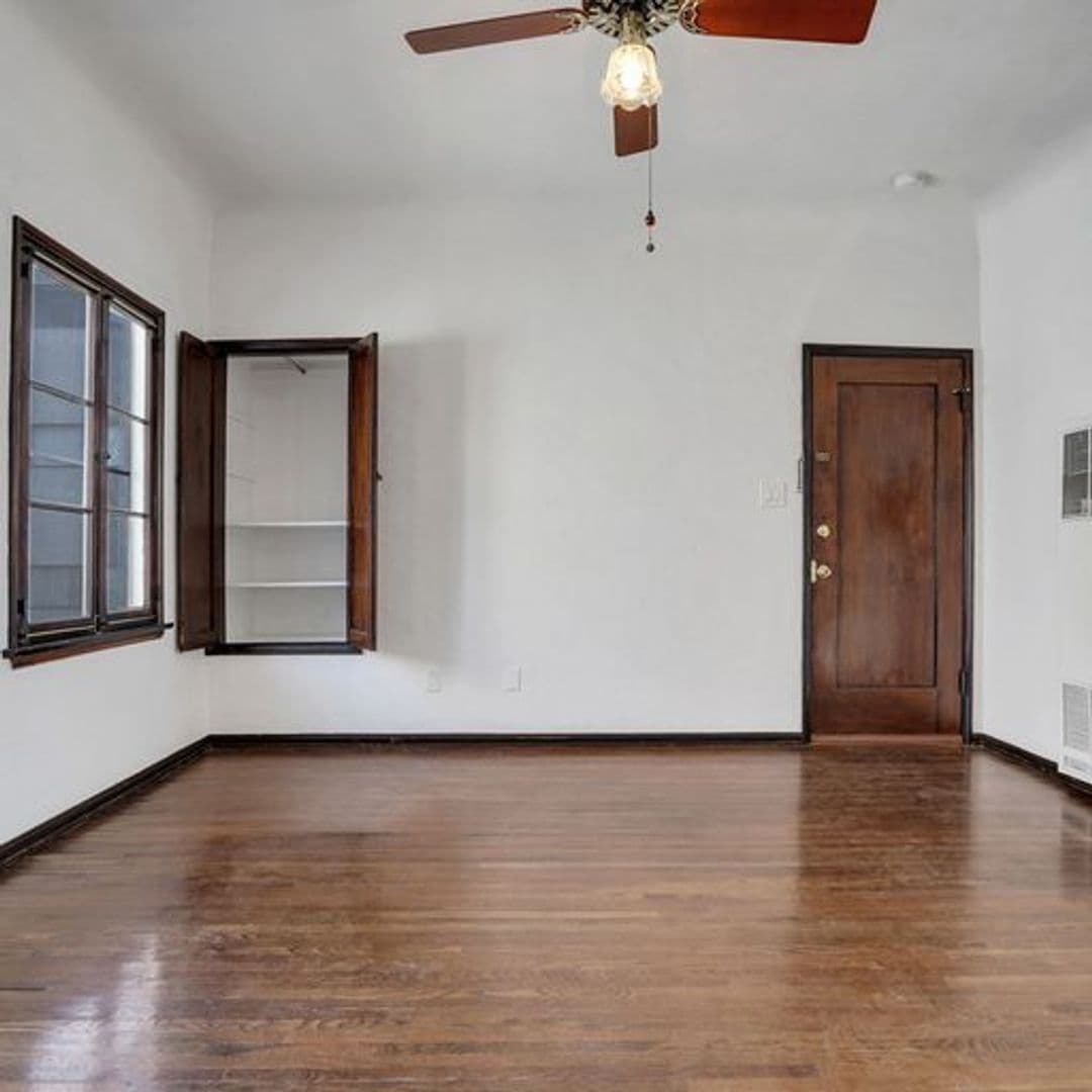 Beverly Hills Apartment: 123 N Hamilton Dr