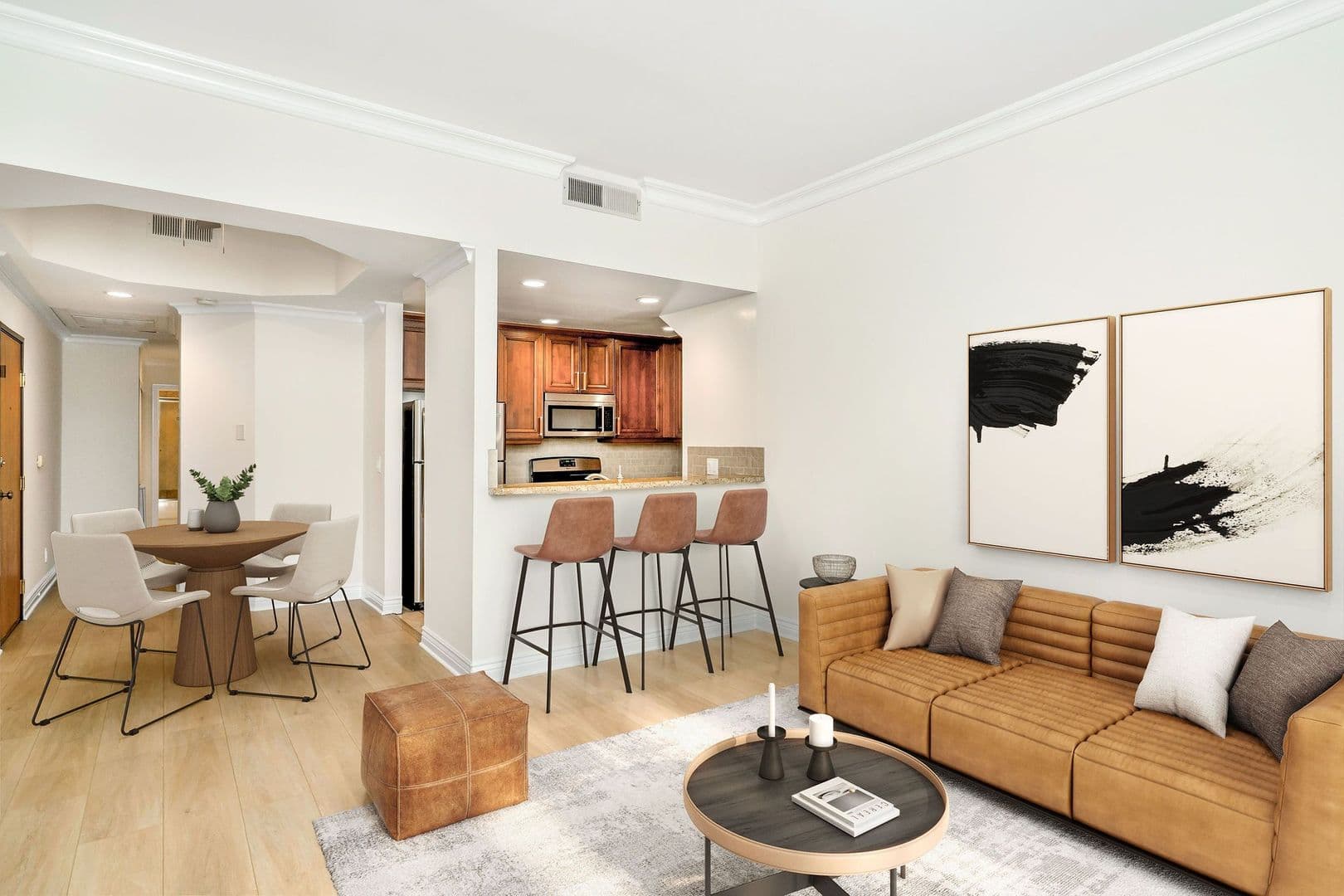Los Angeles Apartment: 1415 Rexford Dr