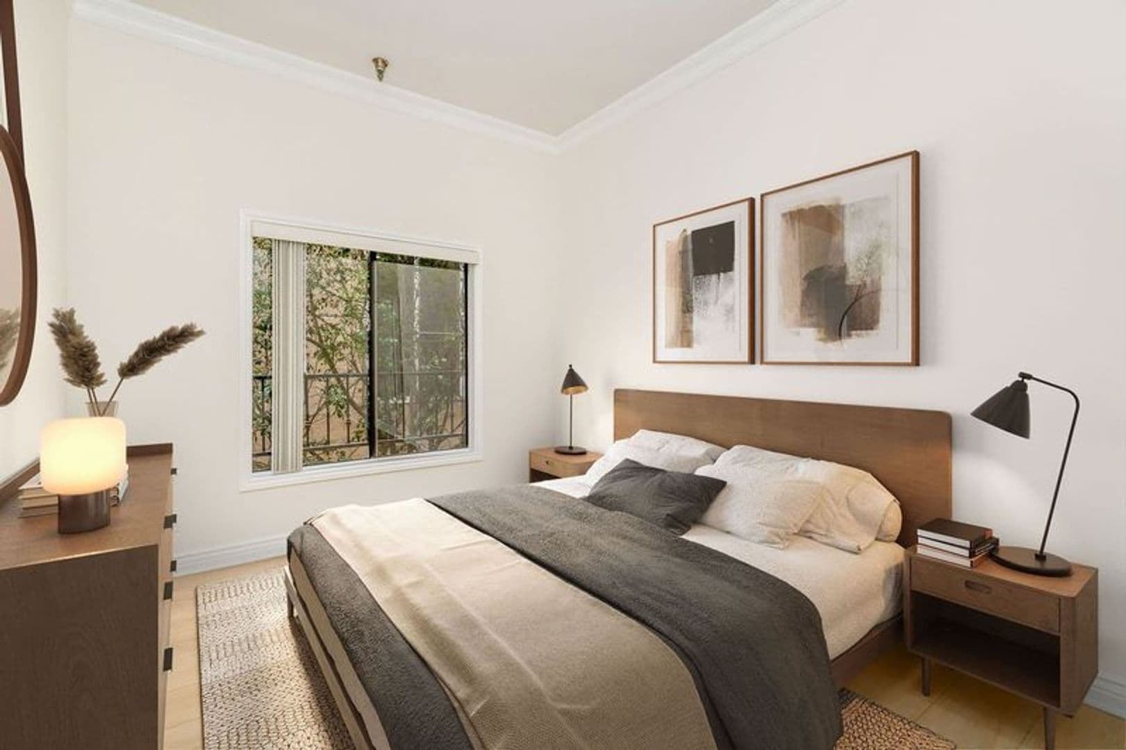 Los Angeles Apartment: 1415 Rexford Dr