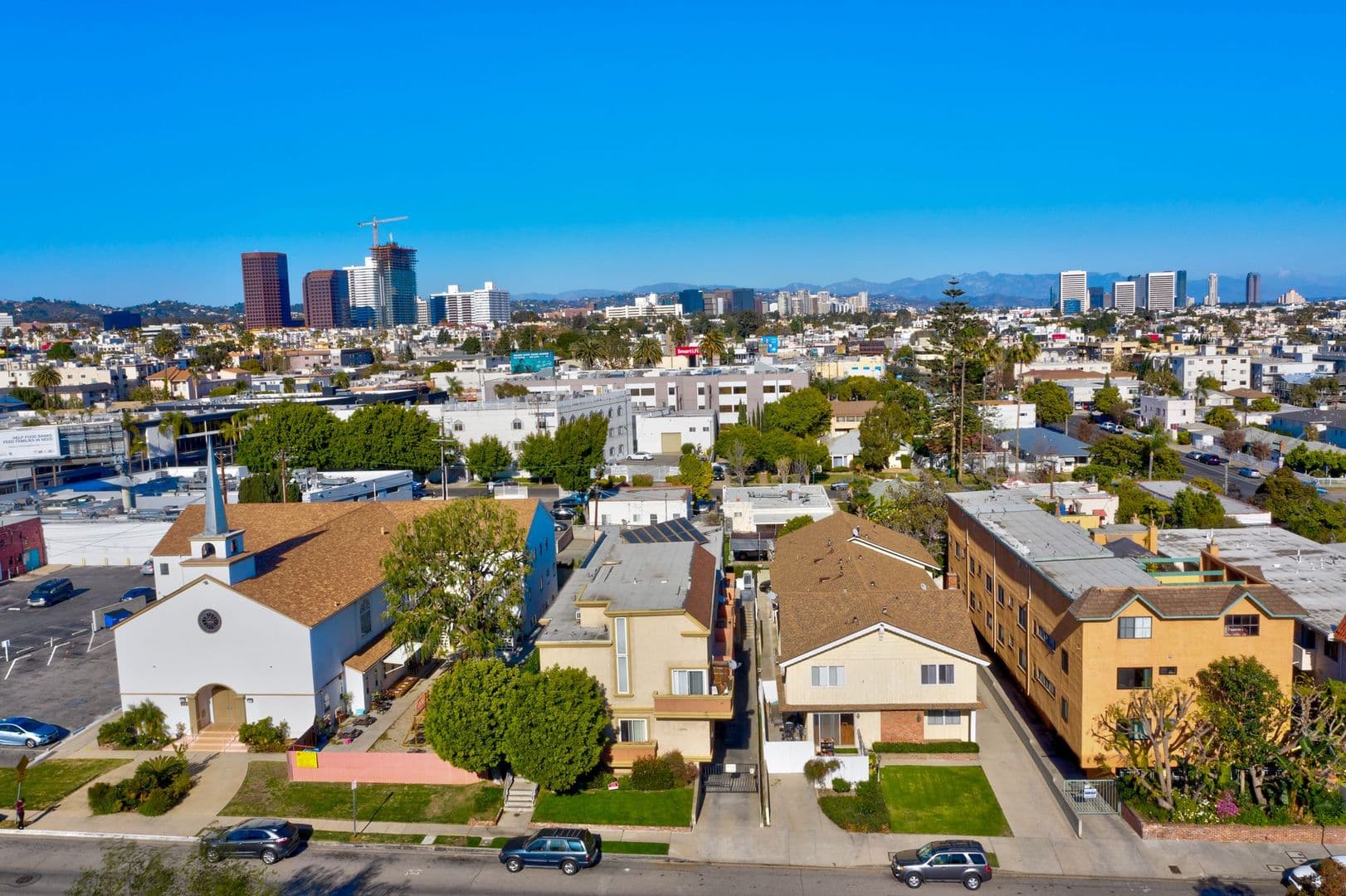 Los Angeles Apartment: 1436 S Centinela Ave