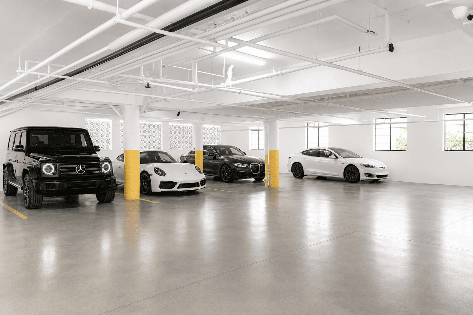 Los Angeles Apartment: 929 S Bedford St