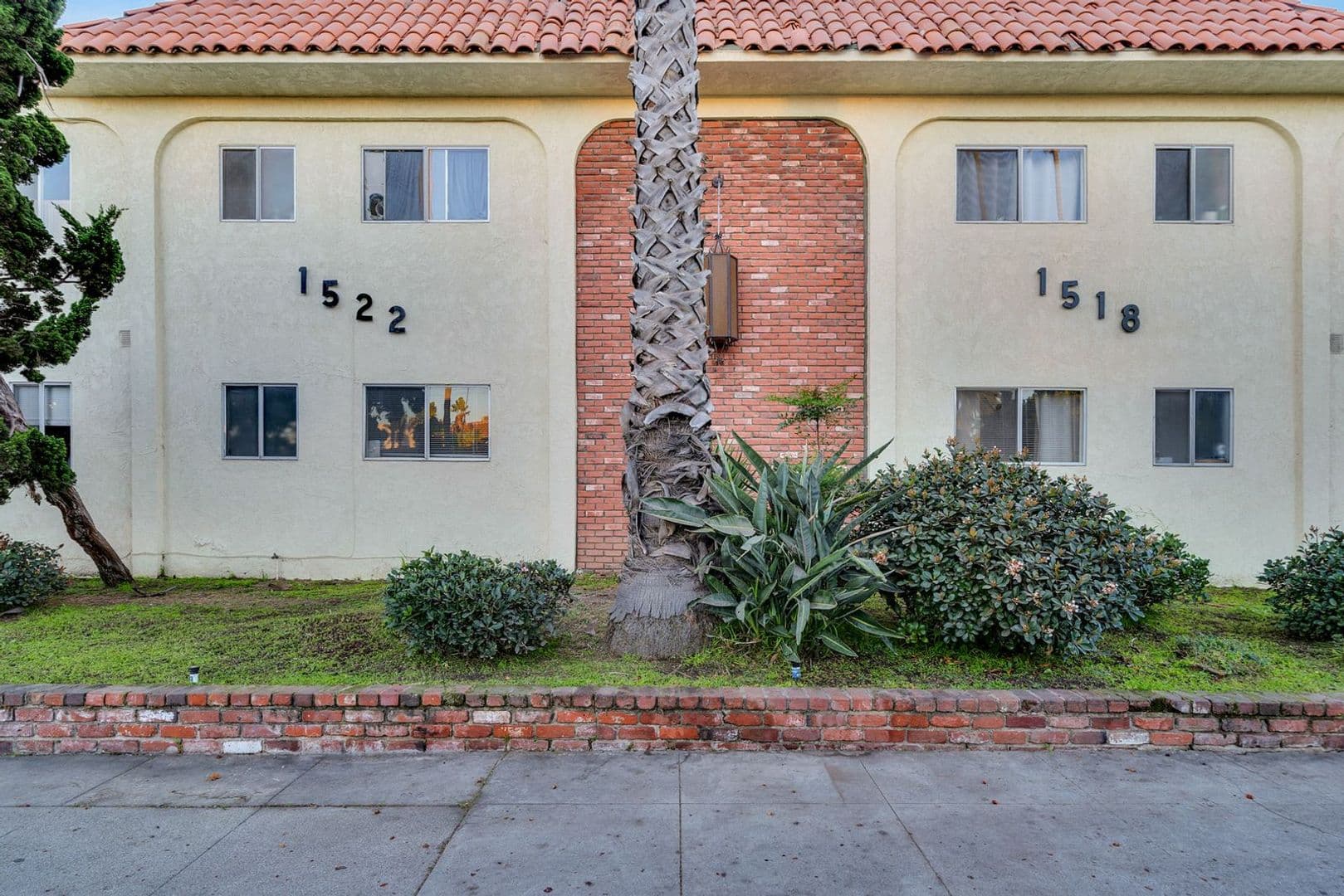 Santa Monica Apartment: 1518-1522 Euclid St