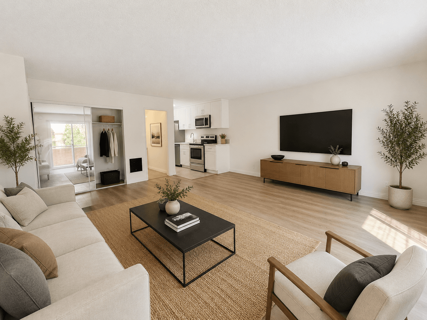 Los Angeles Apartment: 1436 S Centinela Ave