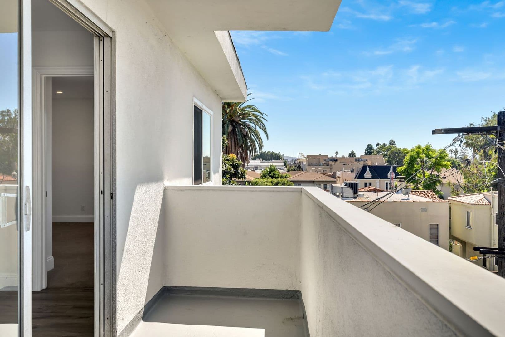 Los Angeles Apartment: 929 S Bedford St