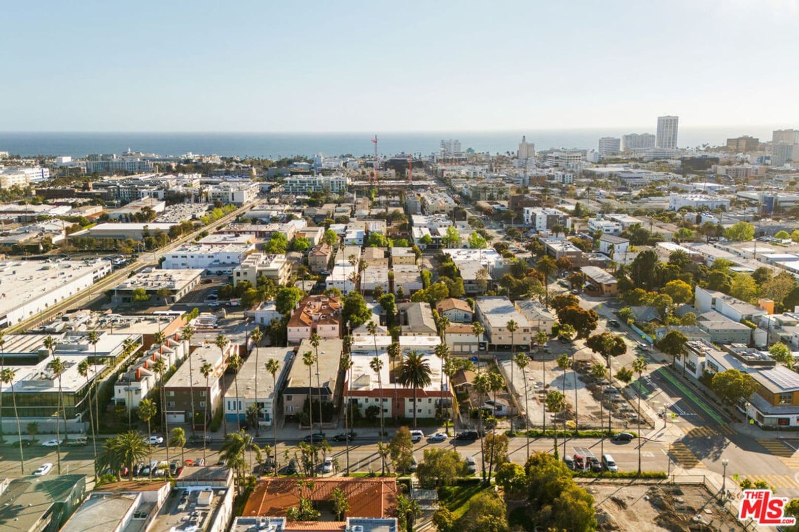 Santa Monica Apartment: 1518-1522 Euclid St