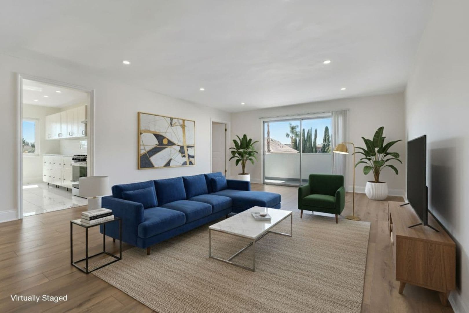 Los Angeles Apartment: 929 S Bedford St