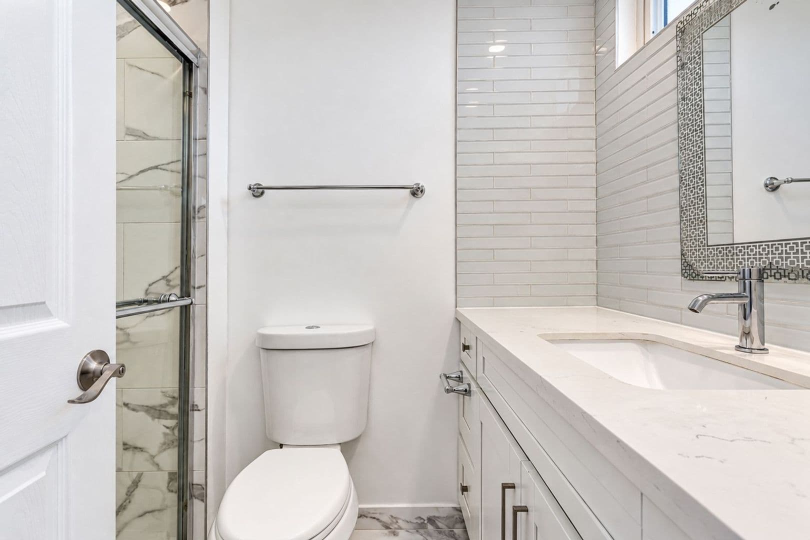 Los Angeles Apartment: 8588 Horner St
