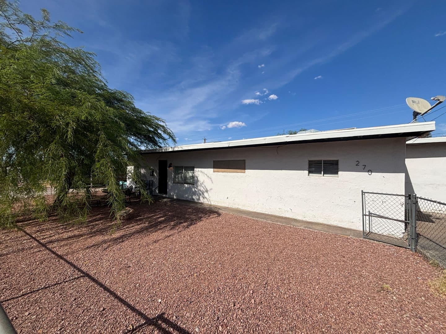 Henderson Apartment: 270 Tungsten Street (Front)