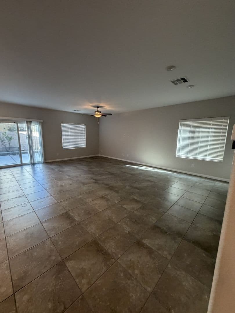 North Las Vegas House: 1054 Twincrest Ave