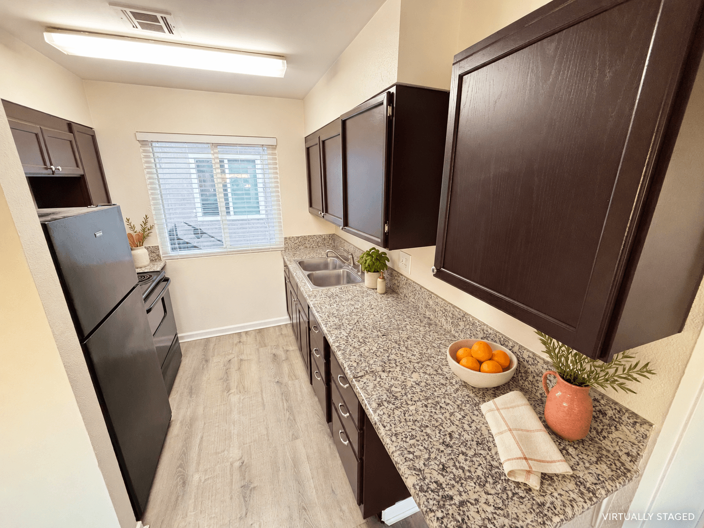 Henderson Apartment: 225 E Foster Ave. Unit 4