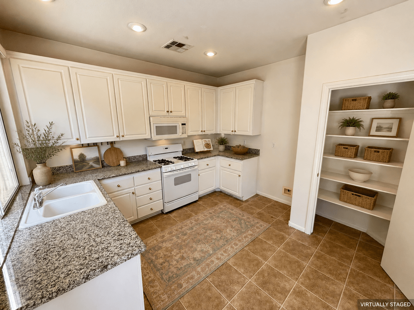 Las Vegas House: 10319 Splendor Ridge Ave
