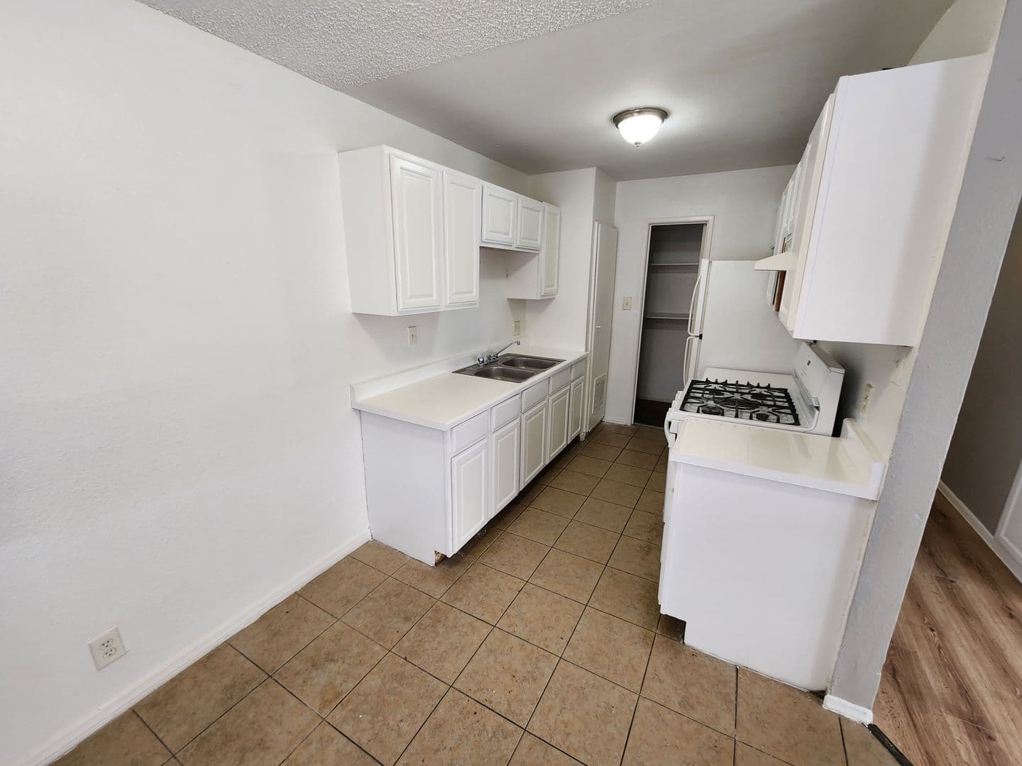 Las Vegas Apartment: 1705 Breckenwood Court Unit 4
