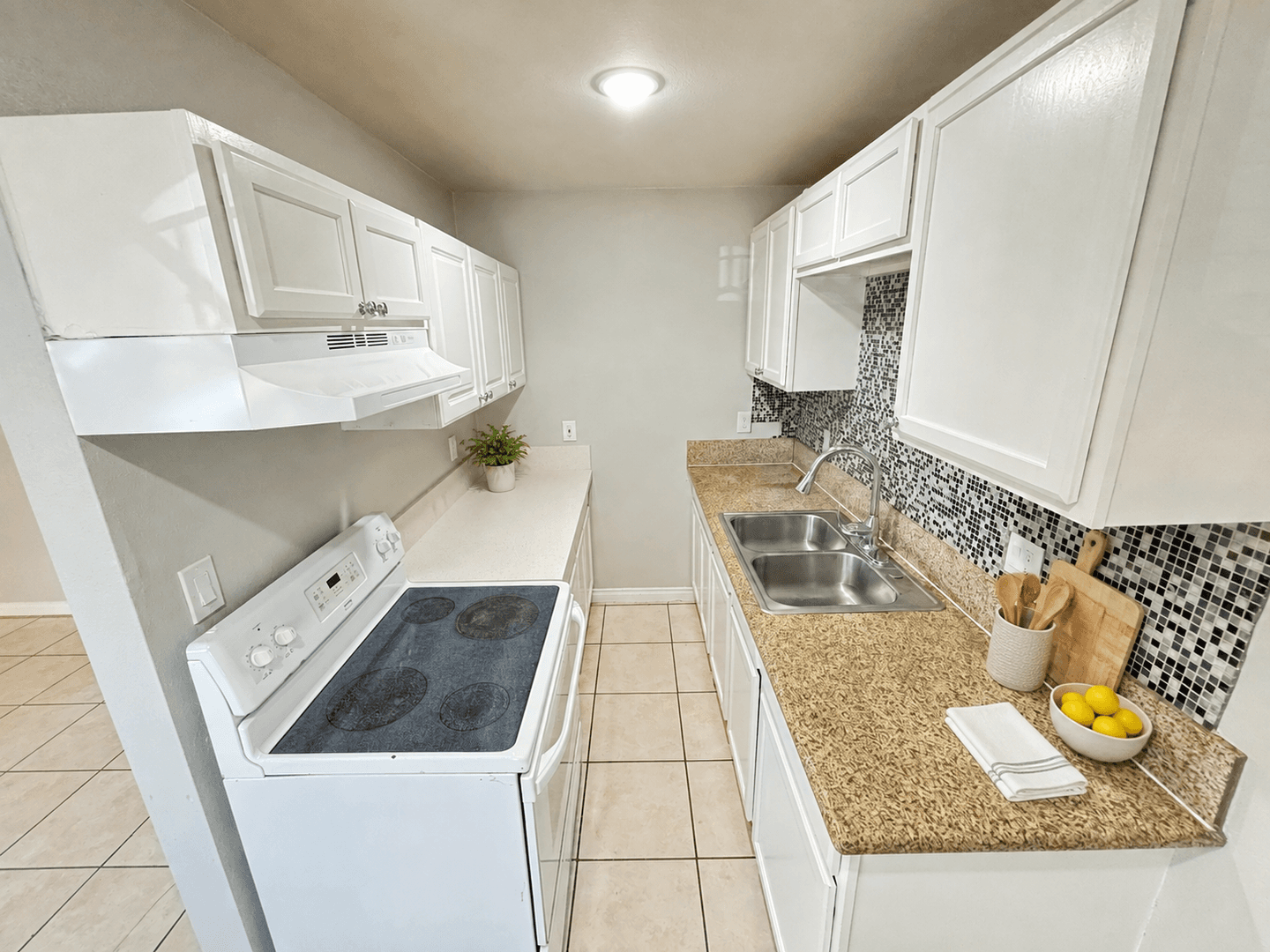 North Las Vegas Townhome: 1420 Putnam Ave Unit 1