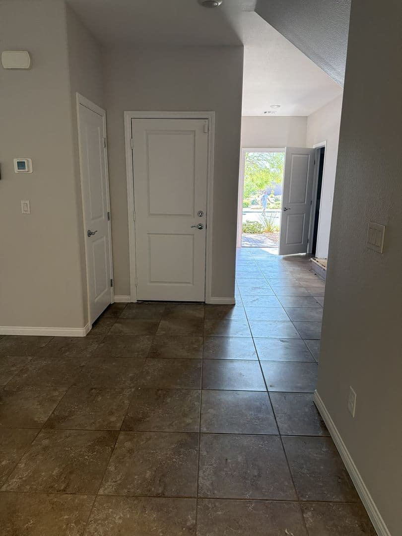 North Las Vegas House: 1054 Twincrest Ave